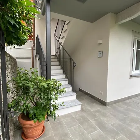 Garden Διαμέρισμα Στρέσα