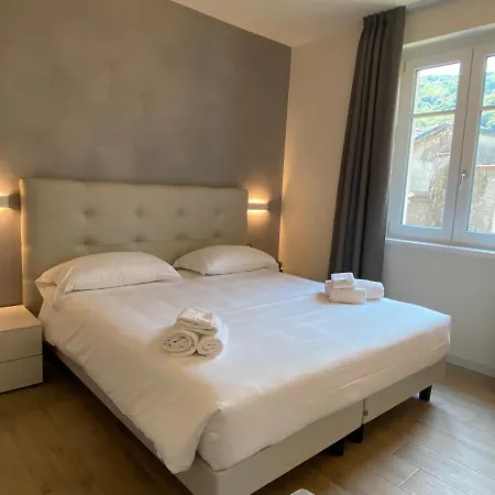 Garden شقة ستريزا